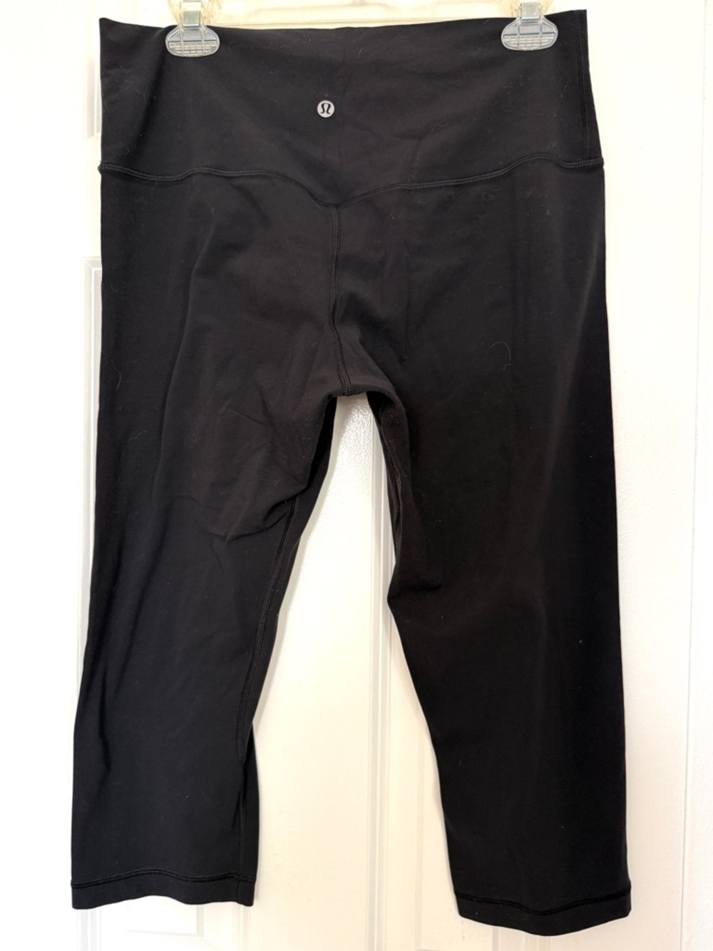 🎀 EUC LULULEMON ALIGN CAPRI LEGGINGS Sz 12, inseam 19” Black 🎀 - Picture 2 of 4
